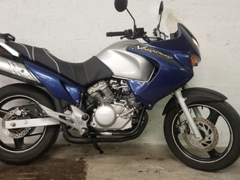 VARADERO 125 HONDA BLEU